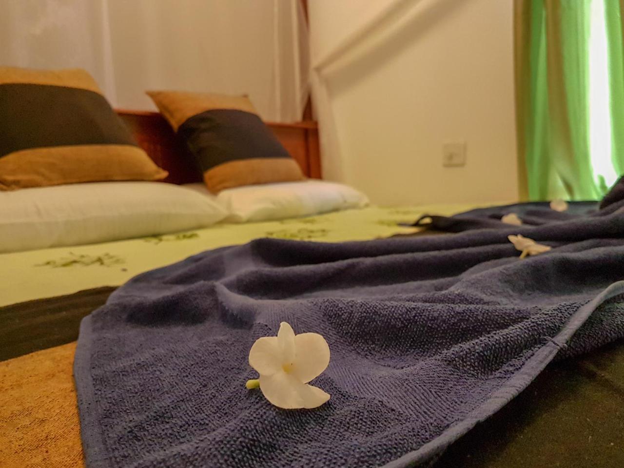 White Villa Beach Resort Mirissa Extérieur photo
