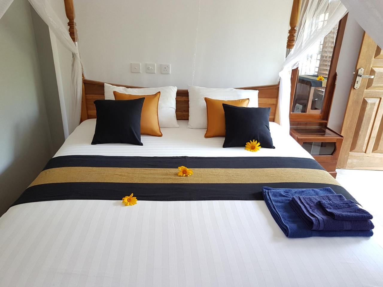 White Villa Beach Resort Mirissa Extérieur photo