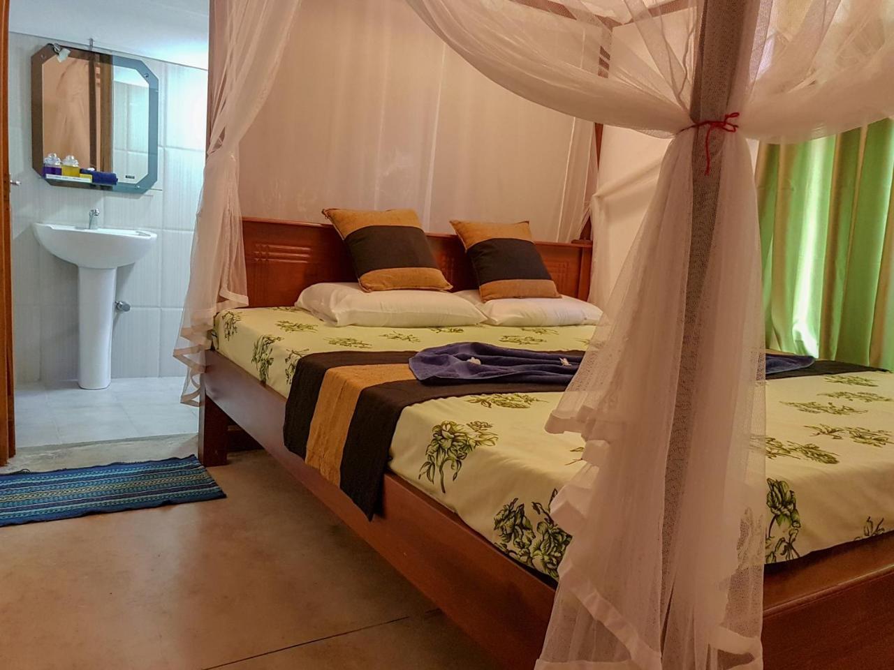 White Villa Beach Resort Mirissa Extérieur photo
